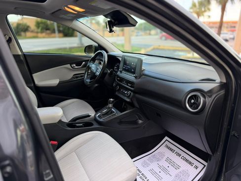 Used 2022 Hyundai Kona SEL w/ Convenience Package AWD/4WD image 25