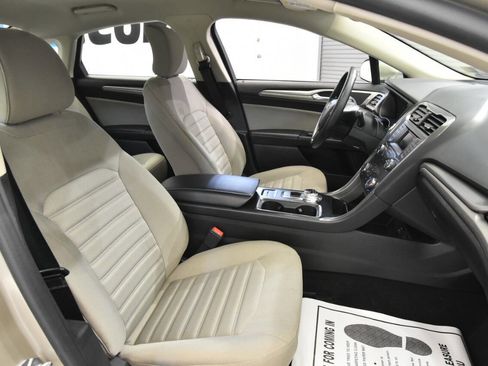 Used 2019 Ford Fusion S image 15