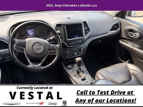 Used 2021 Jeep Cherokee Latitude Lux w/ Comfort/Convenience Group AWD/4WD image 15
