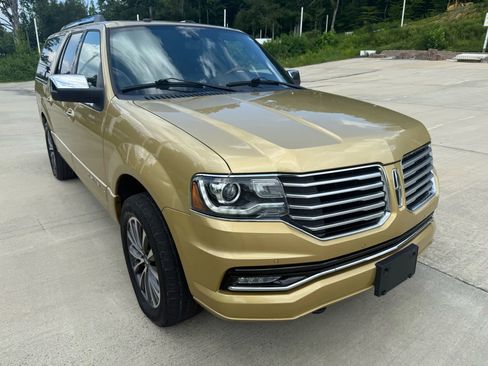 Used 2016 Lincoln Navigator L Select image 3