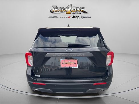 Used 2021 Ford Explorer XLT w/ Equipment Group 202A image 8