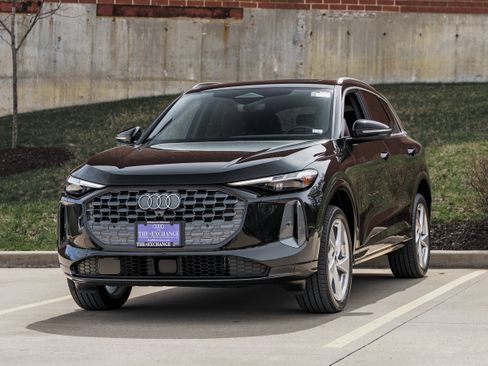 Certified 2025 Audi Q5 Premium Plus w/ Premium Plus image 7