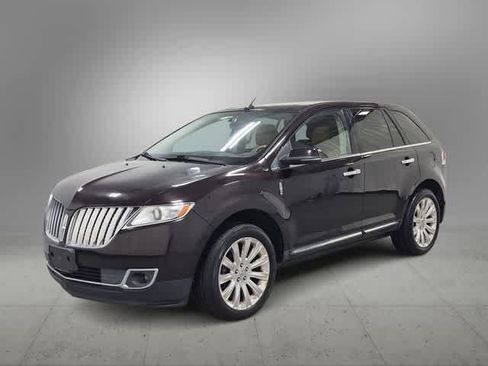 Used 2013 Lincoln MKX AWD image 4