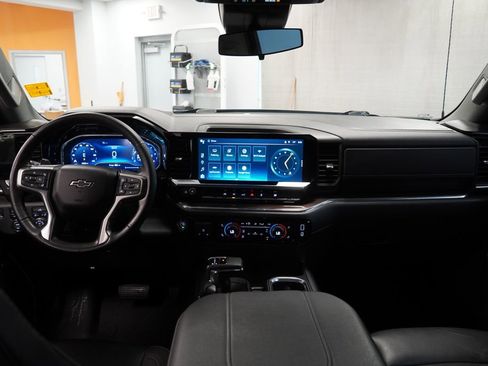 Used 2023 Chevrolet Silverado 1500 RST w/ Rally Edition image 9