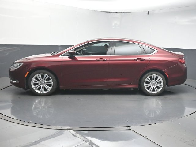Used 2016 Chrysler 200 Limited w/ Convenience Group FWD image 5