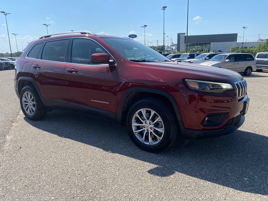 Used 2021 Jeep Cherokee Latitude Plus AWD/4WD image 8