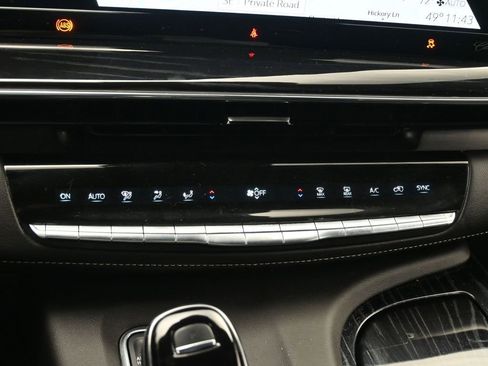 Used 2023 Cadillac Escalade Sport AWD/4WD image 18
