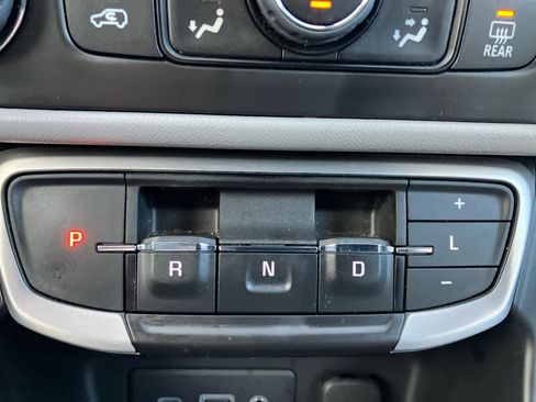 Used 2023 GMC Terrain SLE w/ Driver Convenience Package image 26