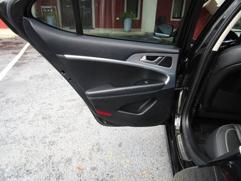 Used 2022 Genesis G70 2.0T w/ Prestige Package RWD image 23