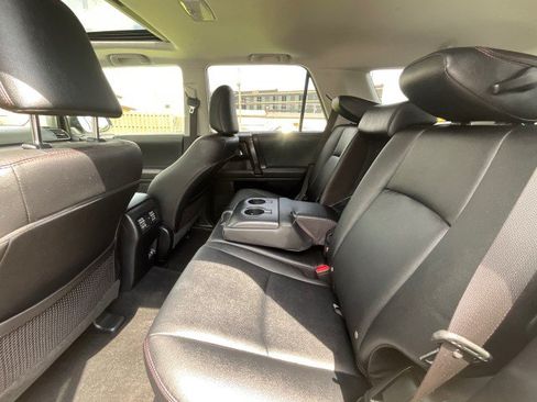Used 2022 Toyota 4Runner TRD Off-Road Premium w/ TRD Black Wheel Package (TMS) AWD/4WD image 33