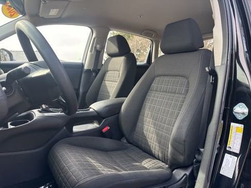 Used 2023 Honda HR-V LX image 9