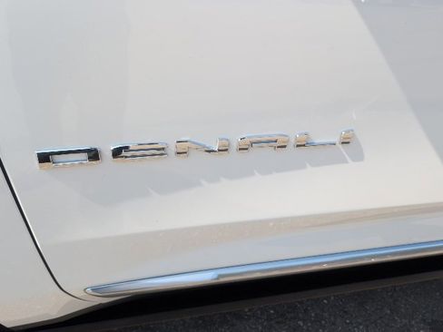 Used 2024 GMC Yukon Denali image 18