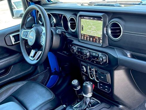 Used 2023 Jeep Wrangler Unlimited Sahara AWD/4WD image 27