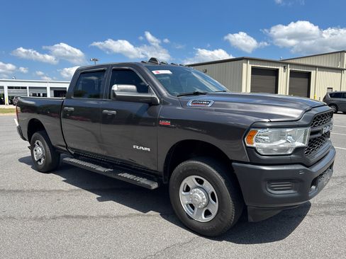 Used 2021 RAM 2500 Tradesman AWD/4WD image 3