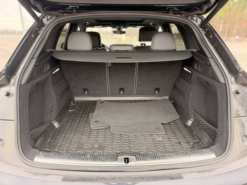 Used 2018 Audi SQ5 Prestige w/ Prestige Package image 29