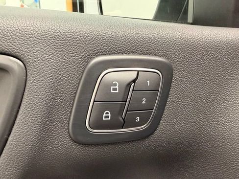 Used 2025 Ford Escape Platinum AWD/4WD image 22