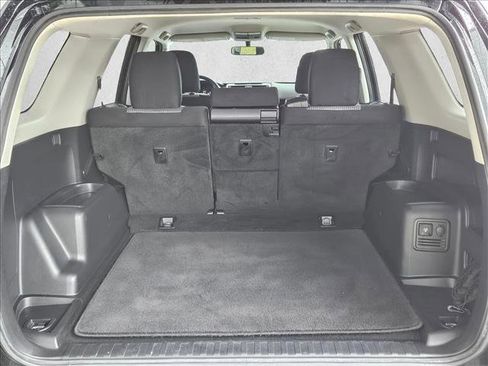 Used 2018 Toyota 4Runner SR5 AWD/4WD image 6