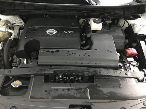 Used 2015 Nissan Murano Platinum w/ Platinum Technology Package FWD image 33