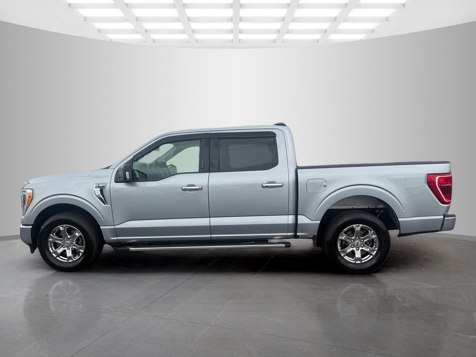 Used 2023 Ford F150 XLT w/ Equipment Group 302A High RWD image 6