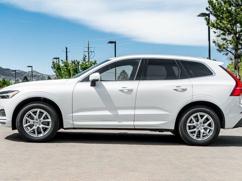 Used 2021 Volvo XC60 T5 Momentum AWD/4WD image 3