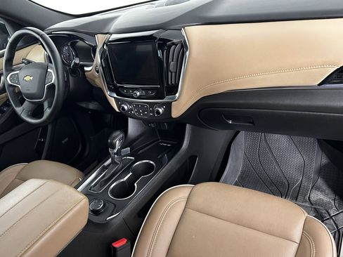 Used 2023 Chevrolet Traverse Premier AWD/4WD image 11