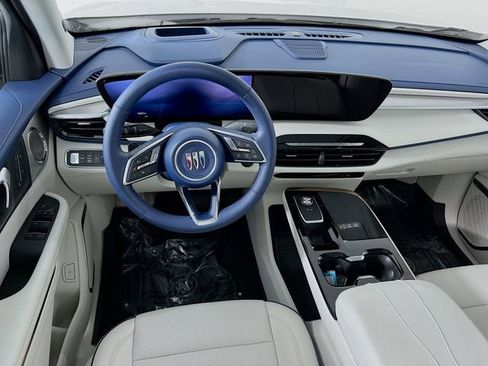 Certified 2025 Buick Enclave Avenir image 23