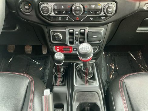 Used 2018 Jeep Wrangler Unlimited Rubicon image 11