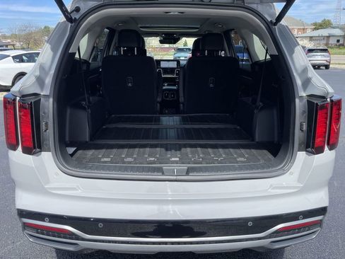 Certified 2022 Kia Sorento EX w/ Panoramic Sunroof Package FWD image 37