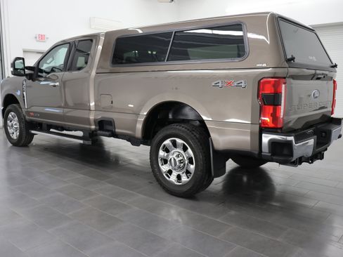 Used 2023 Ford F350 Lariat w/ Chrome Package AWD/4WD image 6