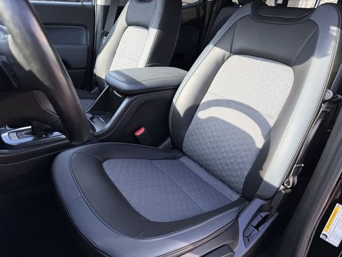 Used 2022 Chevrolet Colorado Z71 image 34