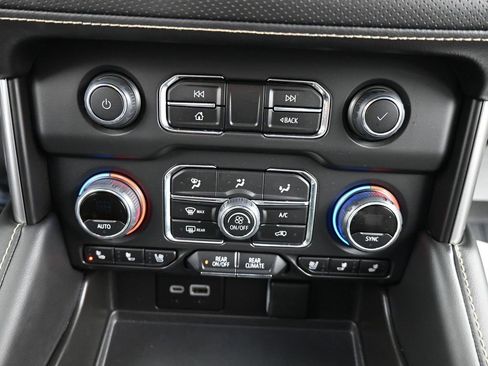 Used 2024 Chevrolet Tahoe Premier image 28