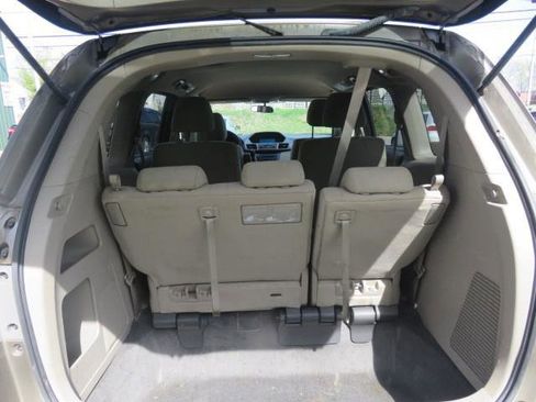 Used 2011 Honda Odyssey LX image 24