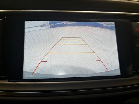 Used 2019 Buick Enclave Essence FWD image 30