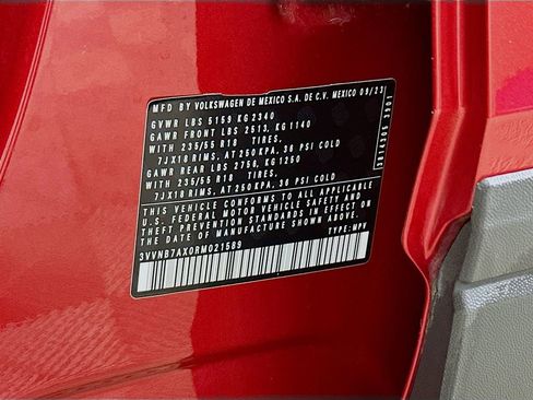 Used 2024 Volkswagen Tiguan SE FWD image 25