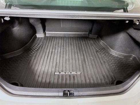 Certified 2022 Toyota Camry LE image 27