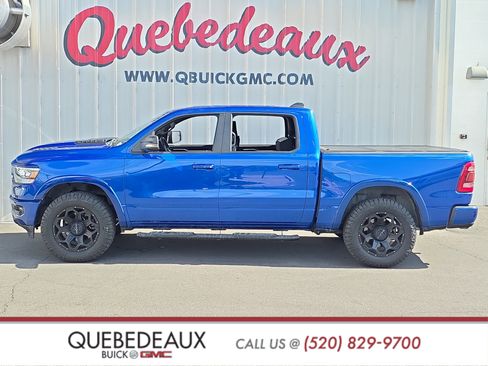 Used 2019 RAM 1500 Laramie w/ Sport Appearance Package AWD/4WD image 4