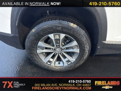 New 2026 Chevrolet Equinox LT w/ LPO, Floor Liner Package image 23