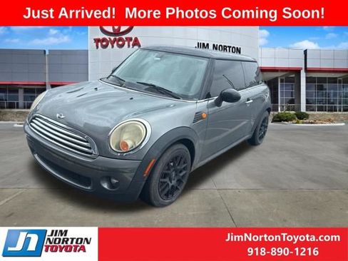 Used 2010 MINI Cooper Hardtop FWD image 3