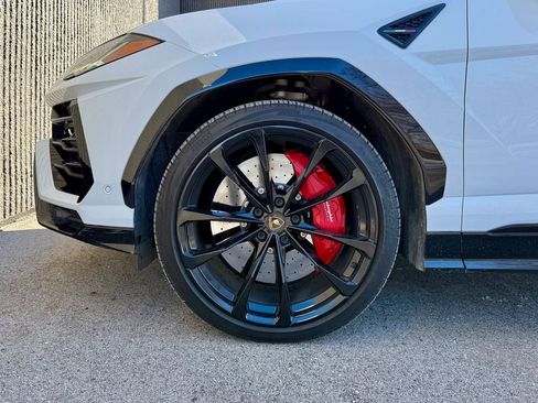 Used 2021 Lamborghini Urus AWD/4WD image 58