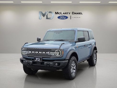 Used 2025 Ford Bronco Badlands AWD/4WD image 2