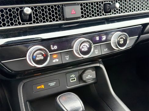 Used 2023 Honda Civic Sport image 15