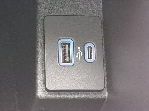 Certified 2023 Ford Edge SEL w/ Convenience Package image 24