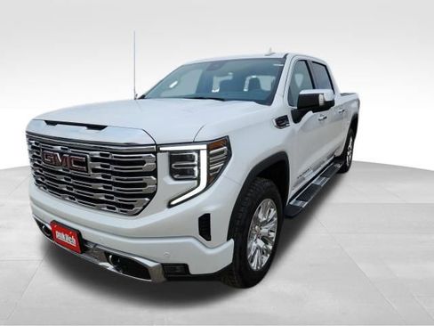 Used 2024 GMC Sierra 1500 Denali w/ Technology Package image 3