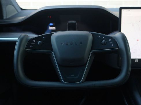 Used 2023 Tesla Model X AWD/4WD image 34