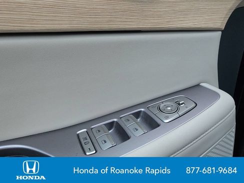 Used 2024 Hyundai Palisade Limited AWD/4WD image 10