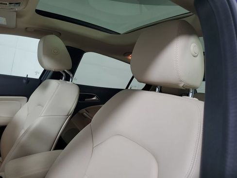 Used 2018 Mercedes-Benz GLA 250 image 22