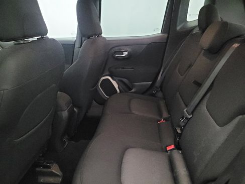 Used 2016 Jeep Renegade Latitude AWD/4WD image 18
