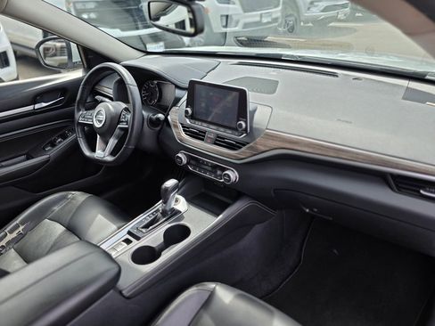 Used 2019 Nissan Altima 2.5 SL FWD image 9