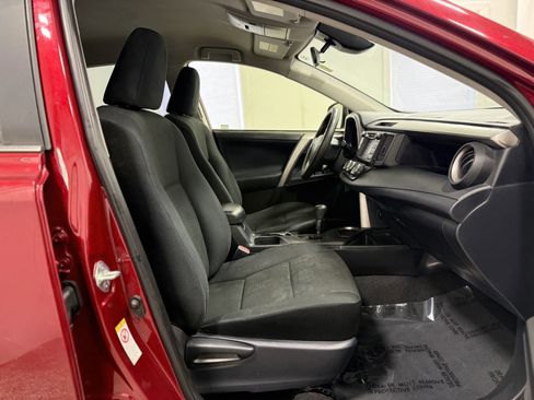 Used 2018 Toyota RAV4 LE w/ All Weather Liner Package image 25