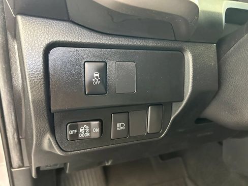 Used 2022 Toyota Tacoma SR5 RWD image 36